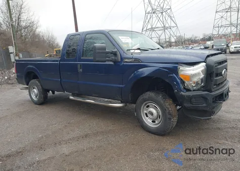 2011 Ford F-250 Xl z USA, uszkodzony, nr VIN 1FT7X2B66BEA70504